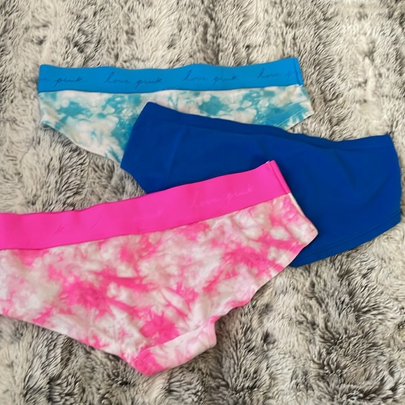3 pairs XS VS PINK panties - Picture 3 of 3
